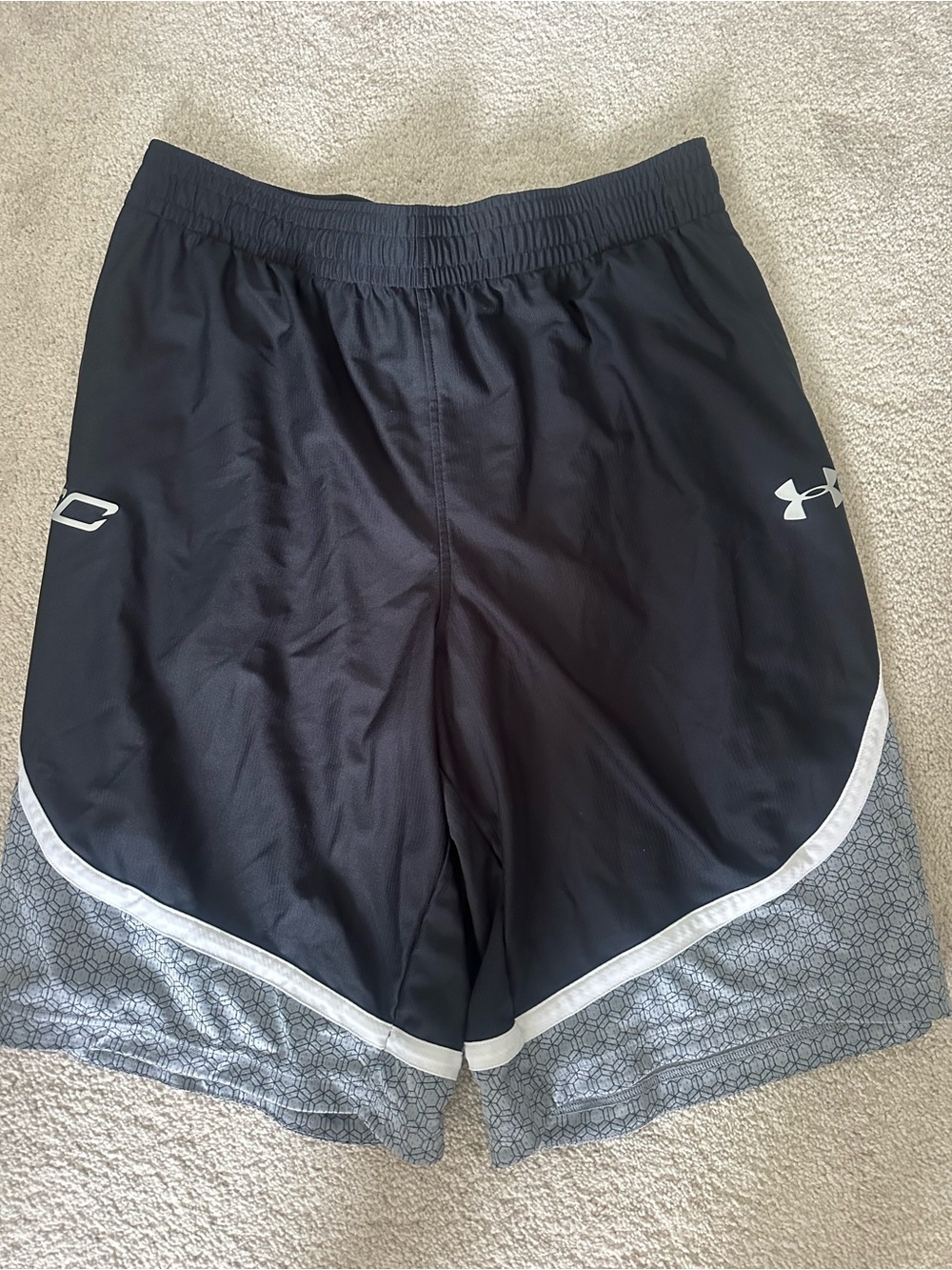Under Armour Men’s Black Athletic Shorts with Gray Patterned Liner